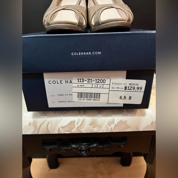 Beige Open-Toe Pumps - Picture 4 of 5